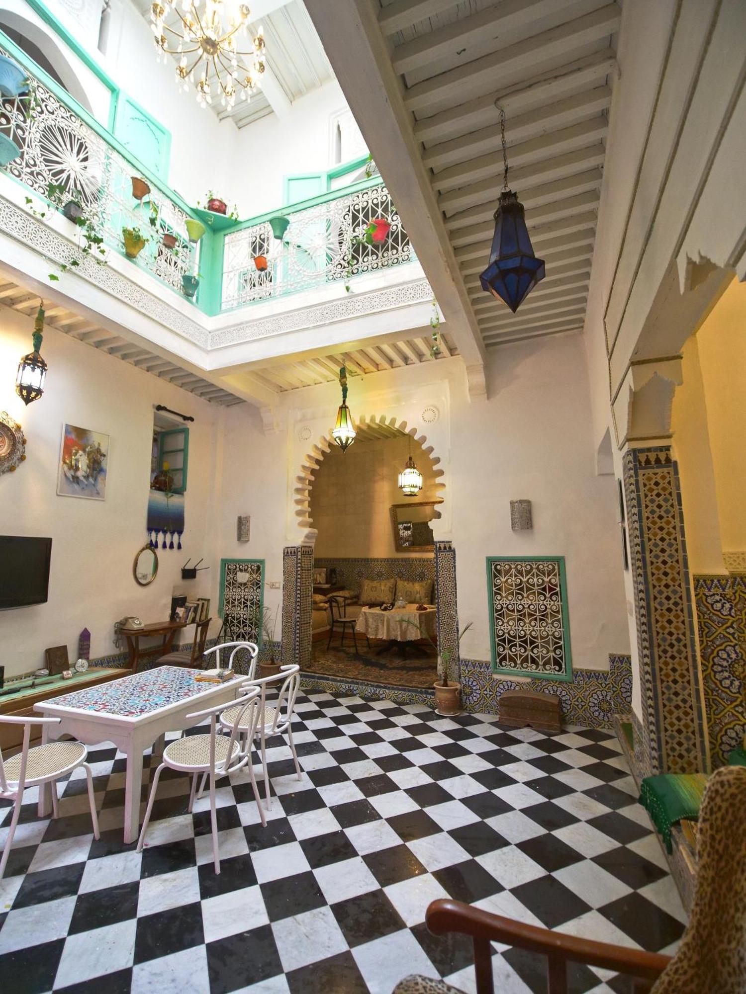 Riad Nostalgie Tétouan Luaran gambar